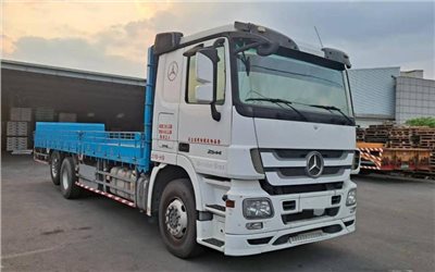 2011年 賓士Benz 26噸 大貨車(可聯結)